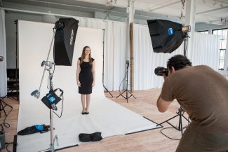 Rent our studio space for your headshot, product or fashion photoshoot.