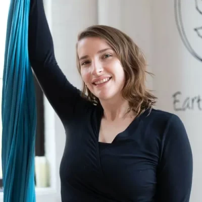 earth-and-aerial-yoga-teacher-hudson-ma-kelly-mayes
